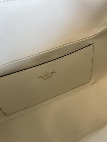 شنطة فالنتينو | Valentino