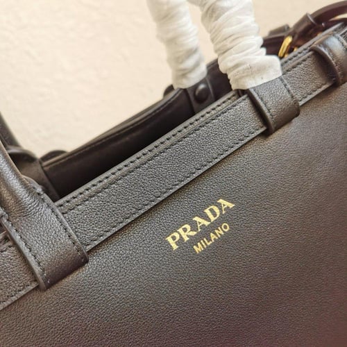 شنطة برادا | Prada