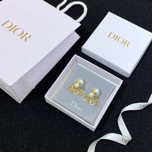 حلق ديور | Dior