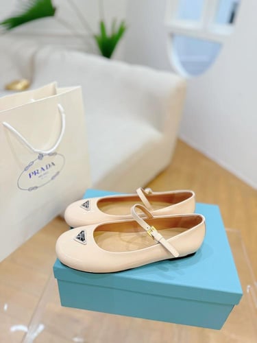 فلات باليرينا برادا | Prada