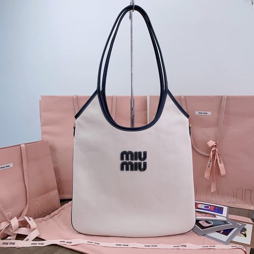 توت باق ميو ميو | Miu Miu