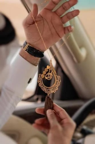 تعليقة سيارة رجالية فخمة