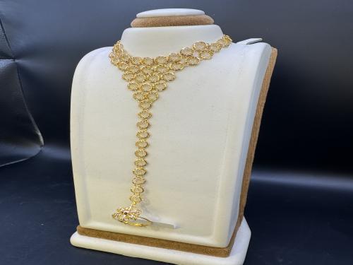 كف نسائي بحريني خاتم واخد عيار ٢١