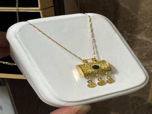 تعايقه مع سلسال عيار ٢١