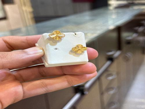 حلق عيار ٢١