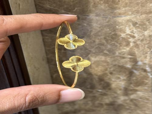 سواره فان كليف مقاس ١٧. ١٨ عيار ٢١