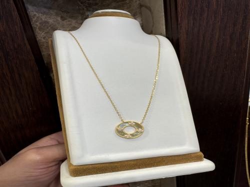 عقد ڤان كليڤ الدائري عيار ٢١