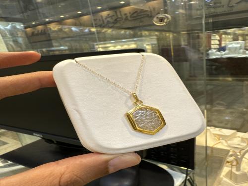 عقد ايطالي عيار 18