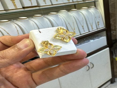 حلق روبرتو حجم كبير عيار ٢١