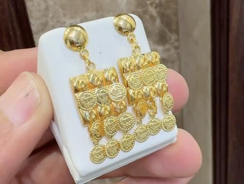 حلق جنيهات عيار ٢١ نسائي