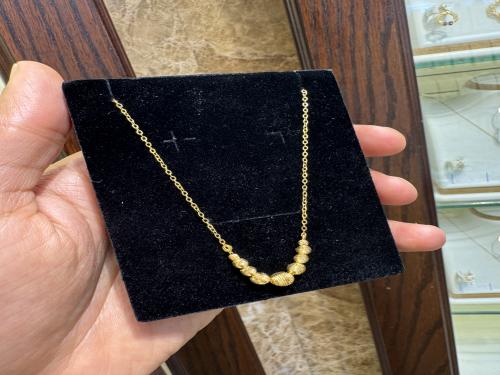 عقد المونيكا