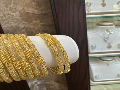 معاضد هندي عيار ٢١