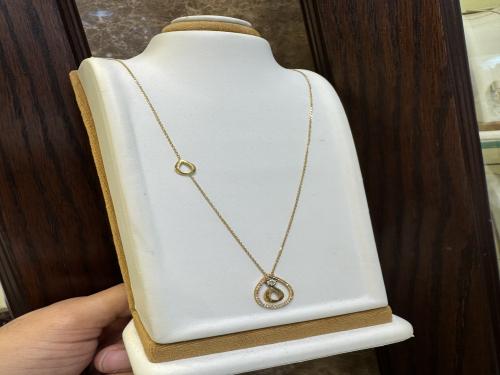 عقد بوشرون عيار ١٨