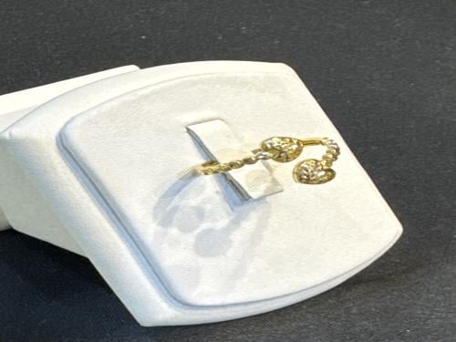 خاتم عيار ١٨