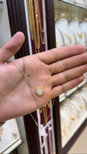 عقد ناعم عيار 18