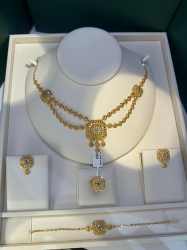 طقم اماراتي