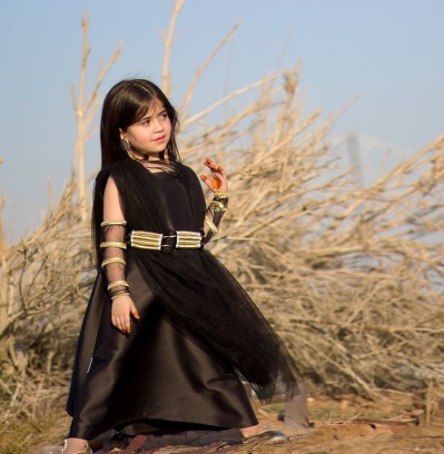 فستان الاناقة ليوم التأسيس