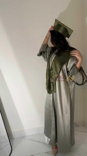 عبايات تخرج