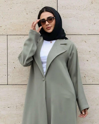 عباية بلون أخضر