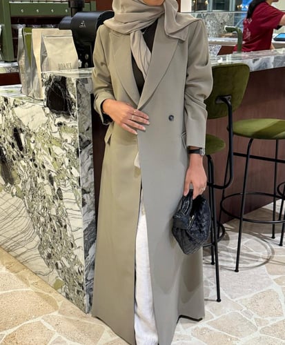 عباية بليزر