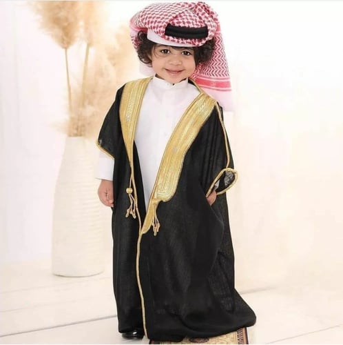 بشت للاطفال بالاسم لون اسود