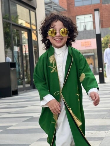 دقلة يوم التاسيس ولادي وبناتي مطرز بسيفين ونخله