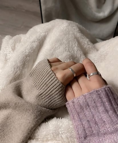 خاتم تاريخ السنوات تشكل لنا ذكريات جميلة نريد تذكر...