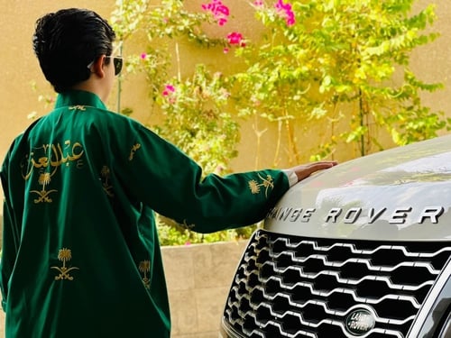 دقلة يوم التاسيس ولادي وبناتي مطرز بسيفين ونخله