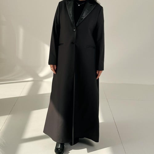 بليزر مع تداخلات الجلد الاسود