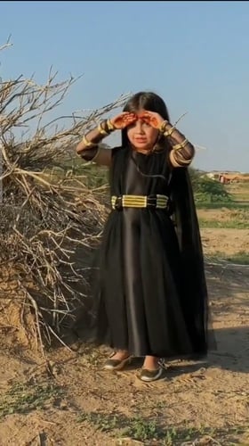 فستان الاناقة ليوم التأسيس