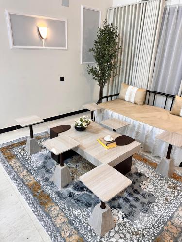 طقم طاولة ضيافه 7 ققطع