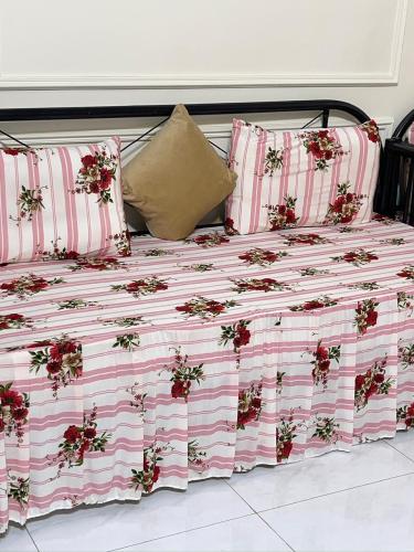 Shirshaf Al-Tayibin soft fabric