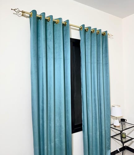 ستائر مخمل حلق سهلة التمرير