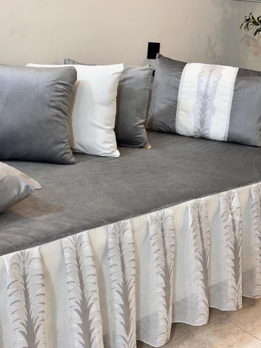 شراشف ساده بكورنيش مطرز