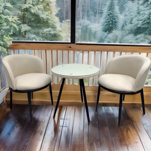 طقم جلوس قماش- طاولة + كرسيين