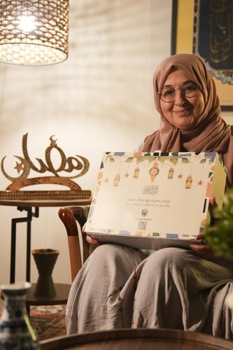 قاعدة قرآن خشبية فاخرة مع مصحف – طقم هدية رمضانية