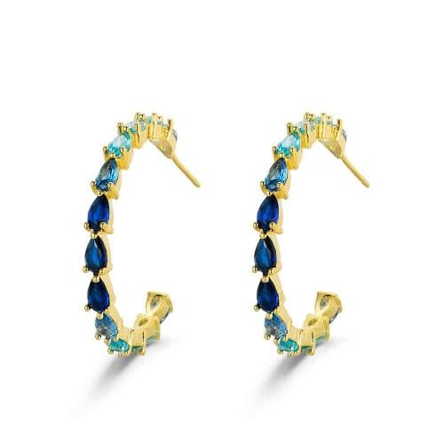 أقراط ذهبية حلقية بأحجار زرقاء متلألئة