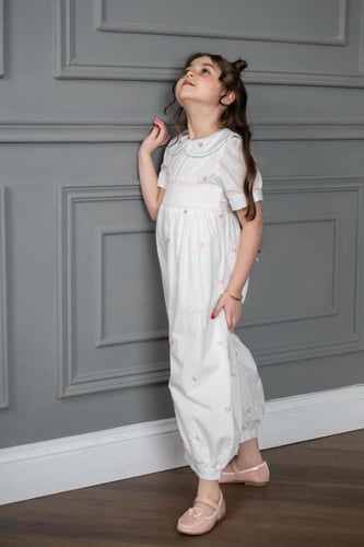 جمبوست بناتي مطرز بـ ورد