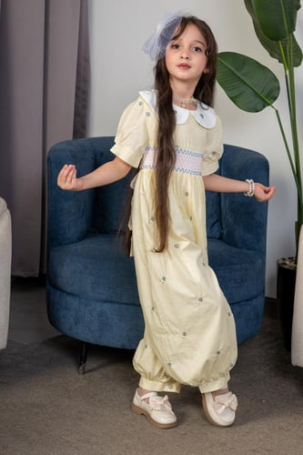 جمبوست بناتي مطرز بـ ورد