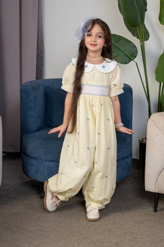 جمبوست بناتي مطرز بـ ورد