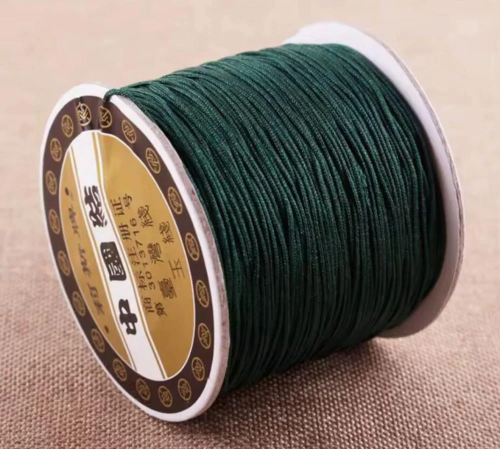 خيط ساتان لصنع الأساور مقاس 0.8 ملم 90 متر اللون ز...