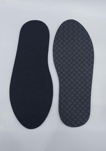 بطانة داخلية للجزم