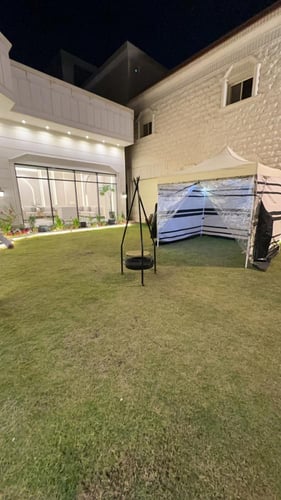 خيمة ومضلة متنقله