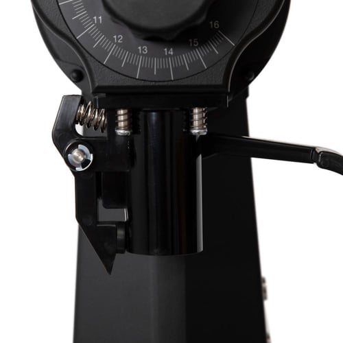 طاحونة إي كيه 43 من مالكونيق - أسود