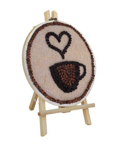 لوحة أحب القهوة مرسومة بحبوب البن