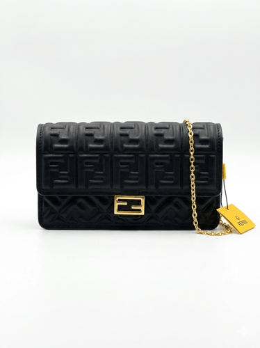 شنطة FENDI اسود