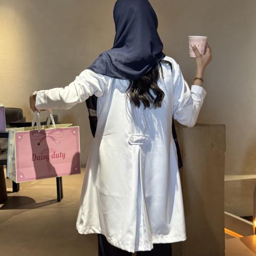‏Bloom Lab Coat
