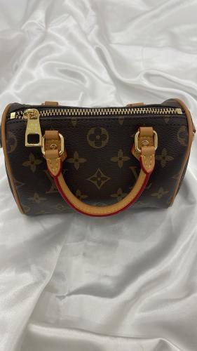 شنطه LV