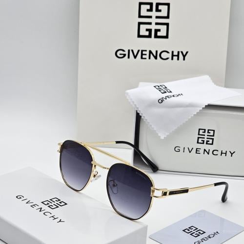 نظارة جيفنشي