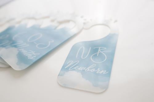 Blue acrylic tag for dividing children's clothes